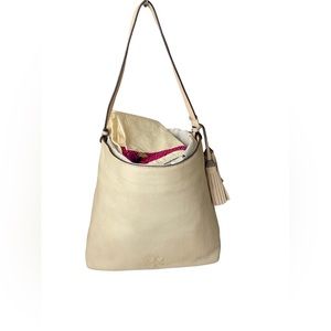 Tory Burch Thea Slouchy Hobo
PREOWNED/USED
Tory Burch